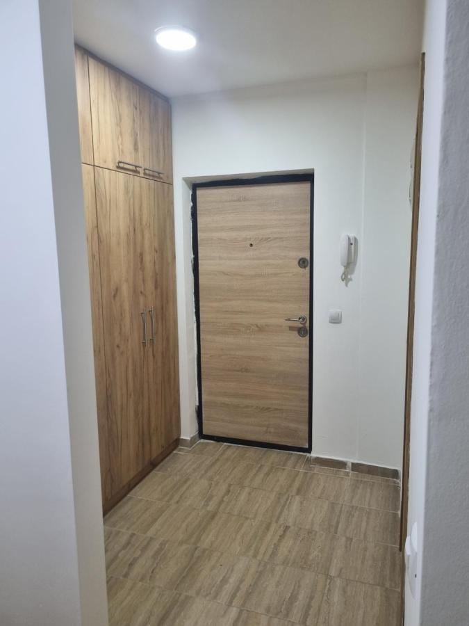 Golden Sun Skopje Apartamento Exterior foto