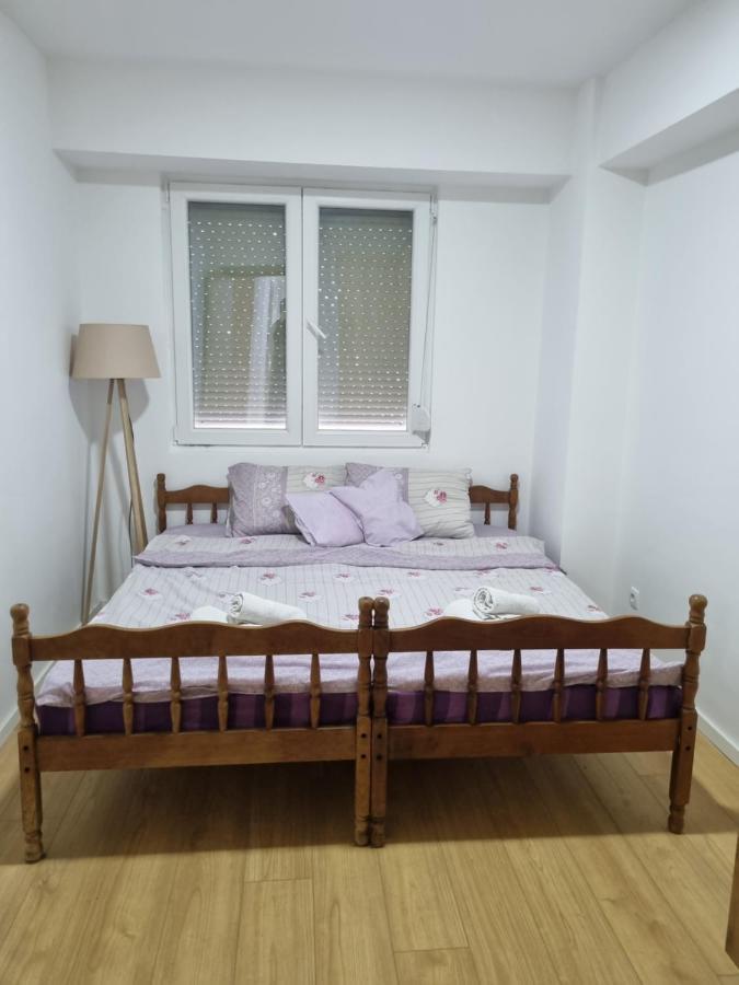 Golden Sun Skopje Apartamento Exterior foto